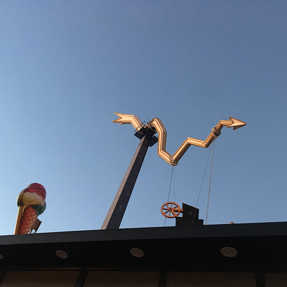 Urban Drifting.  Discovering art, public space, and other things